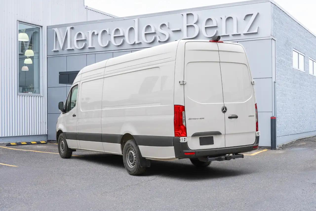 Mercedes-Benz Sprinter снимка Mercedes-Benz Sprinter