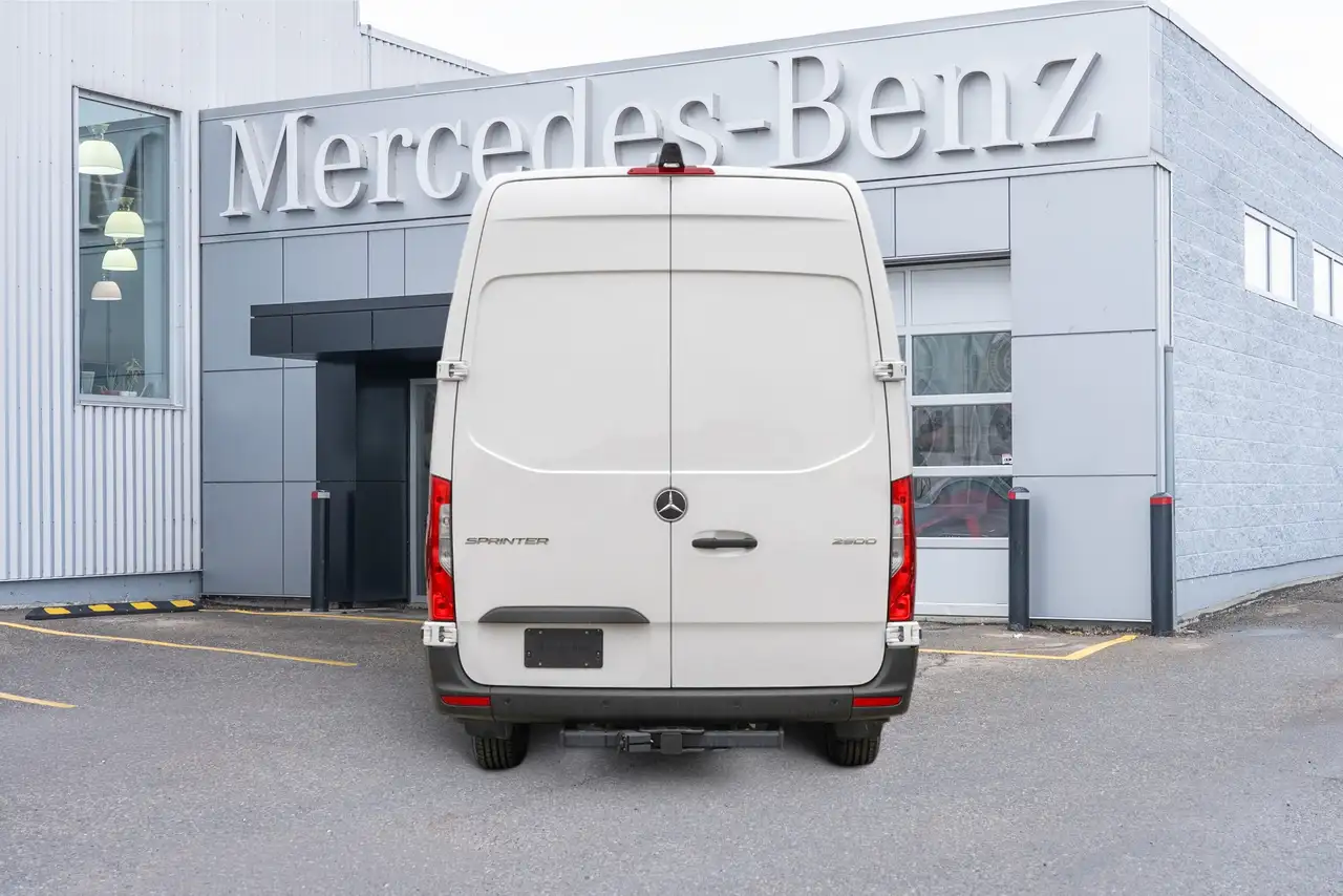 Mercedes-Benz Sprinter снимка Mercedes-Benz Sprinter