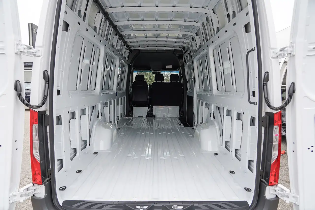 Mercedes-Benz Sprinter снимка Mercedes-Benz Sprinter