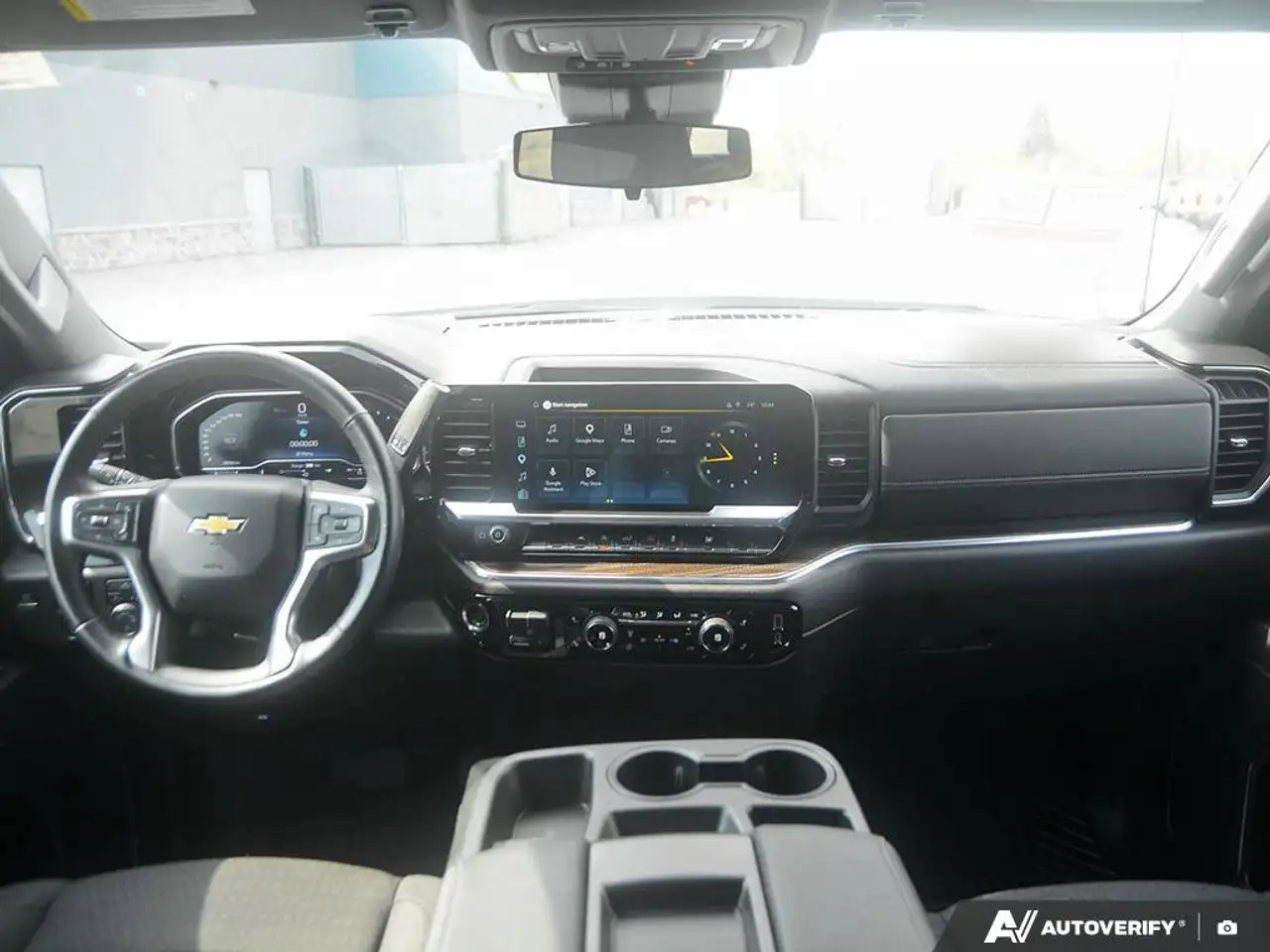 Chevrolet Silverado 1500 снимка Chevrolet Silverado 1500
