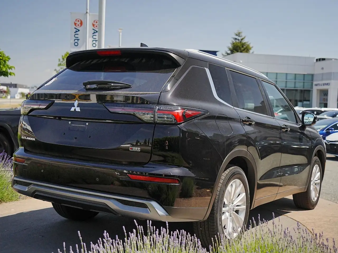 Mitsubishi Outlander photo Mitsubishi Outlander