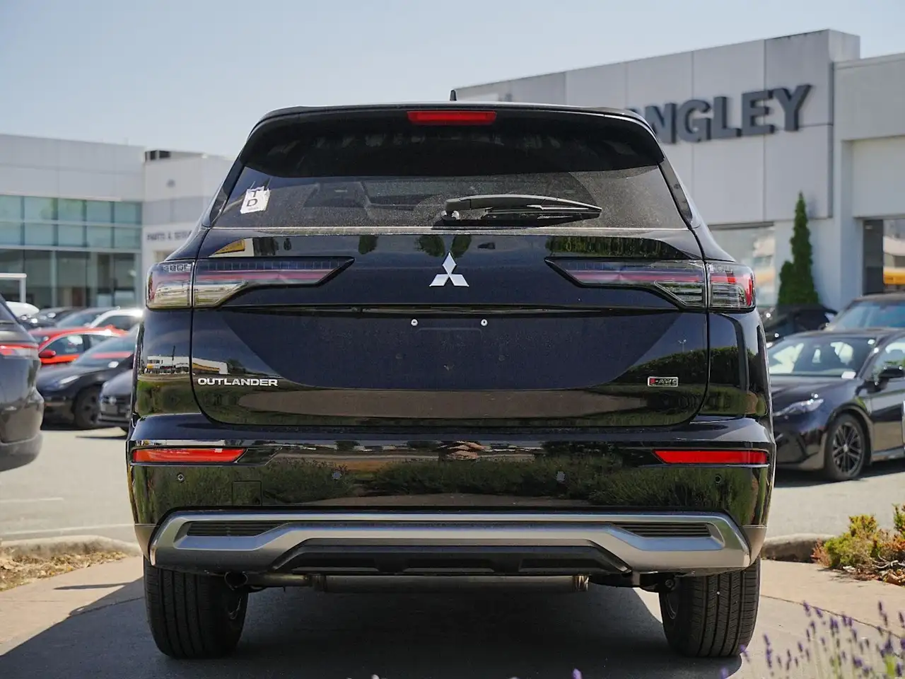 Mitsubishi Outlander photo Mitsubishi Outlander