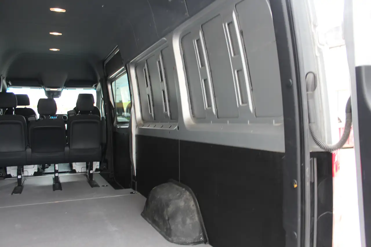 Mercedes-Benz Sprinter снимка Mercedes-Benz Sprinter