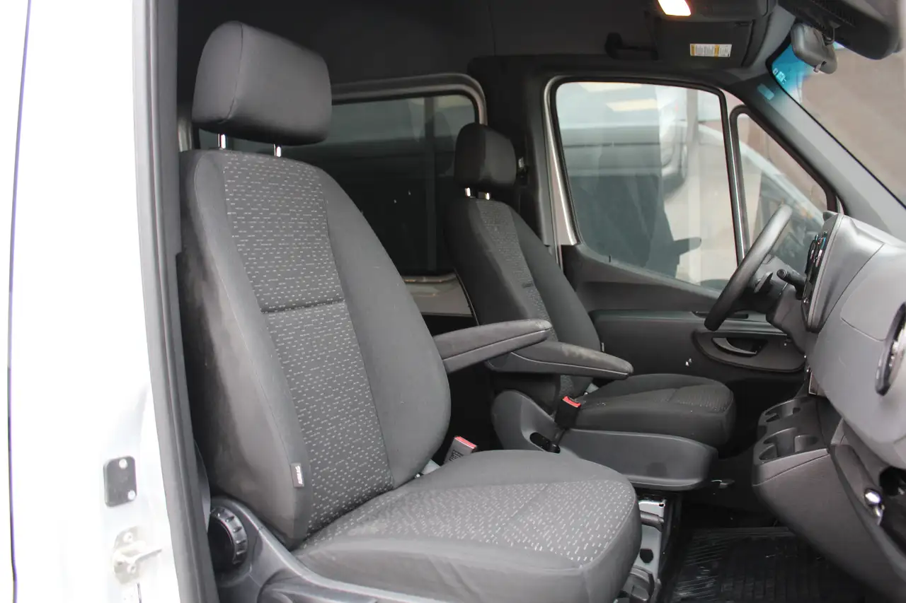 Mercedes-Benz Sprinter снимка Mercedes-Benz Sprinter