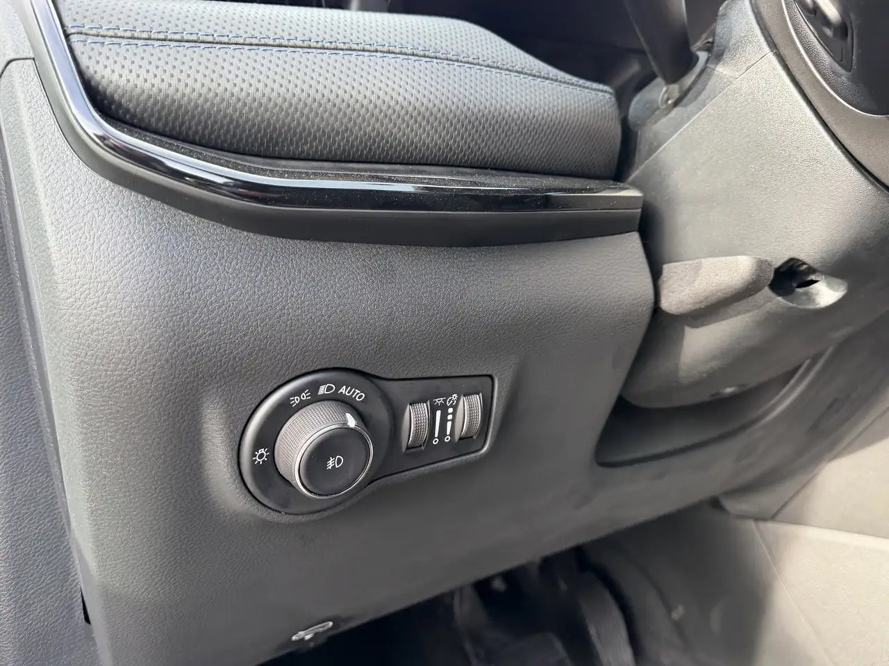 Jeep Compass photo Jeep Compass