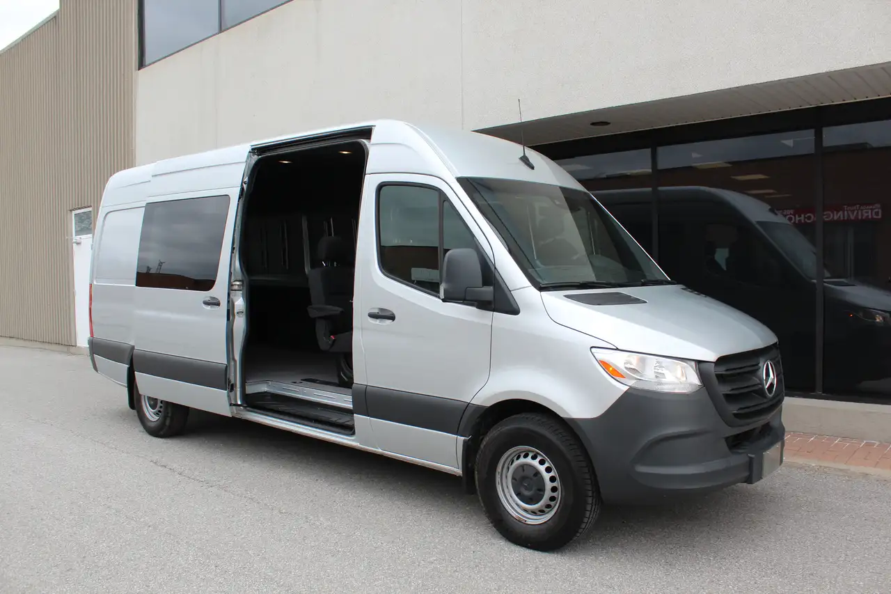 Mercedes-Benz Sprinter снимка Mercedes-Benz Sprinter