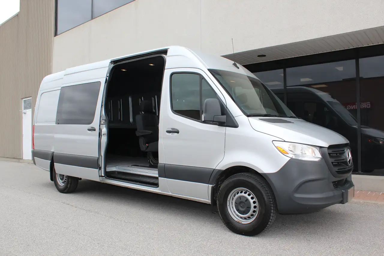 Mercedes-Benz Sprinter снимка Mercedes-Benz Sprinter