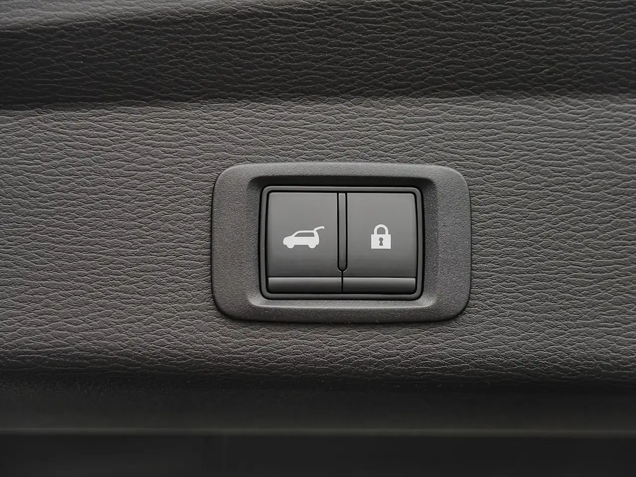 Mitsubishi Outlander photo Mitsubishi Outlander