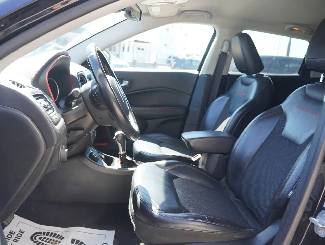 Jeep Compass photo Jeep Compass