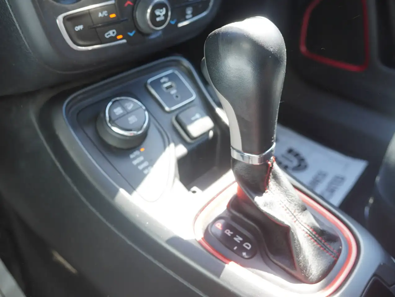 Jeep Compass photo Jeep Compass