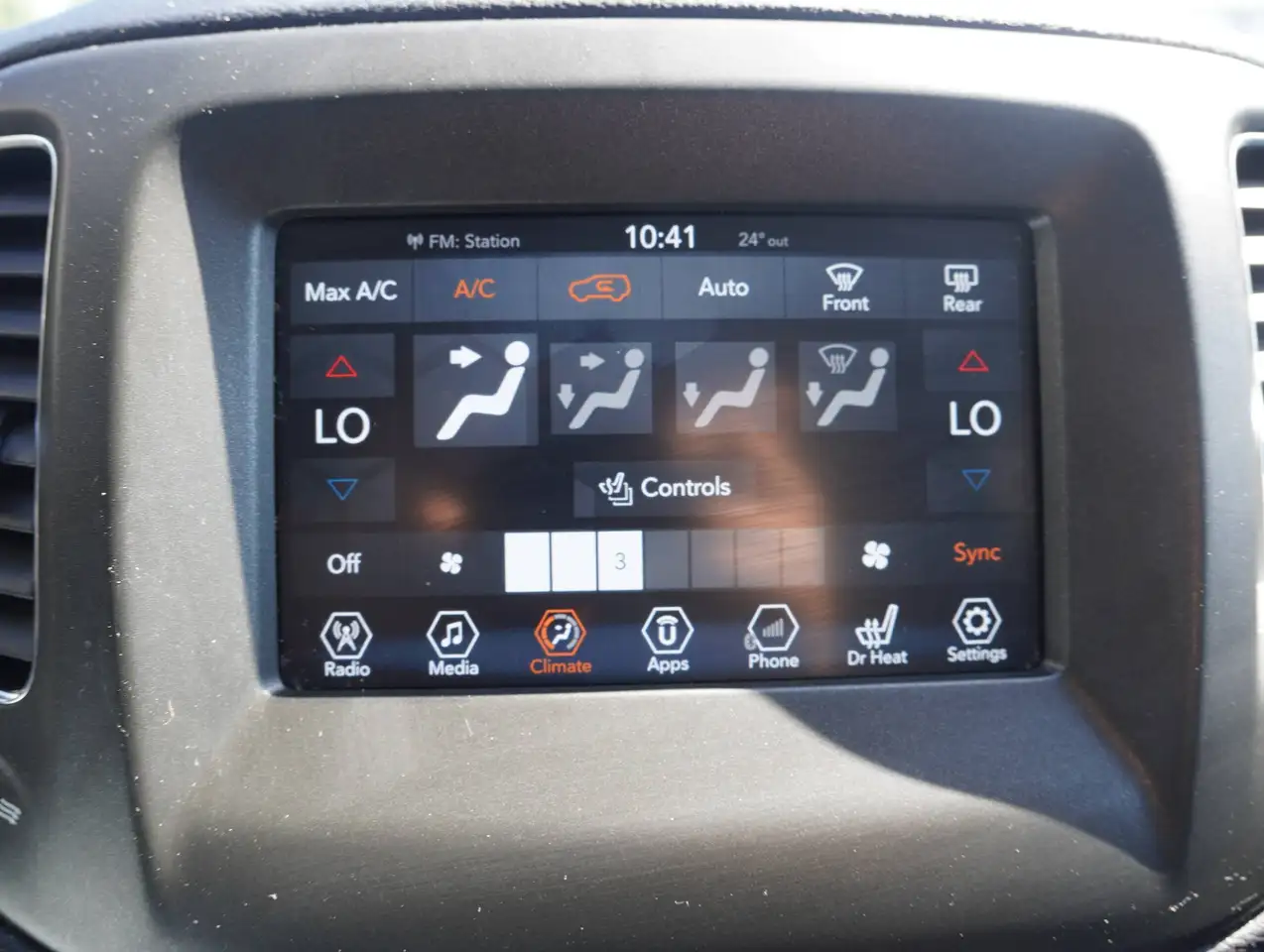 Jeep Compass photo Jeep Compass