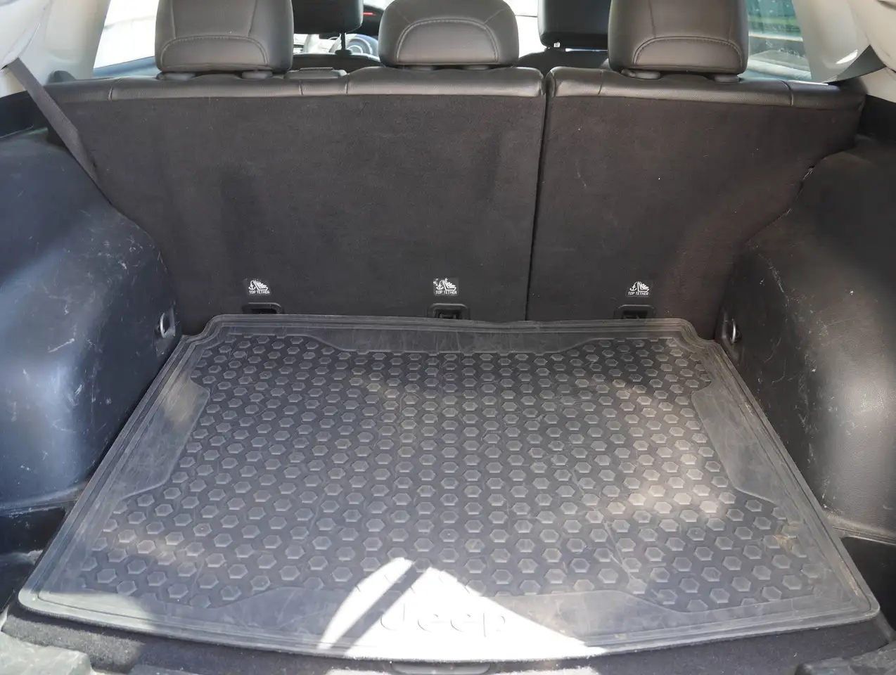 Jeep Compass photo Jeep Compass
