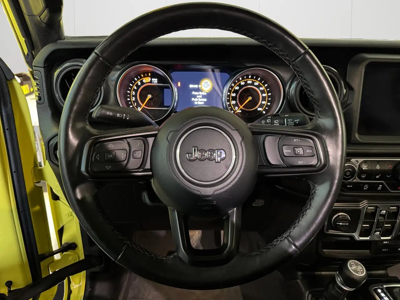 Jeep Wrangler снимка Jeep Wrangler