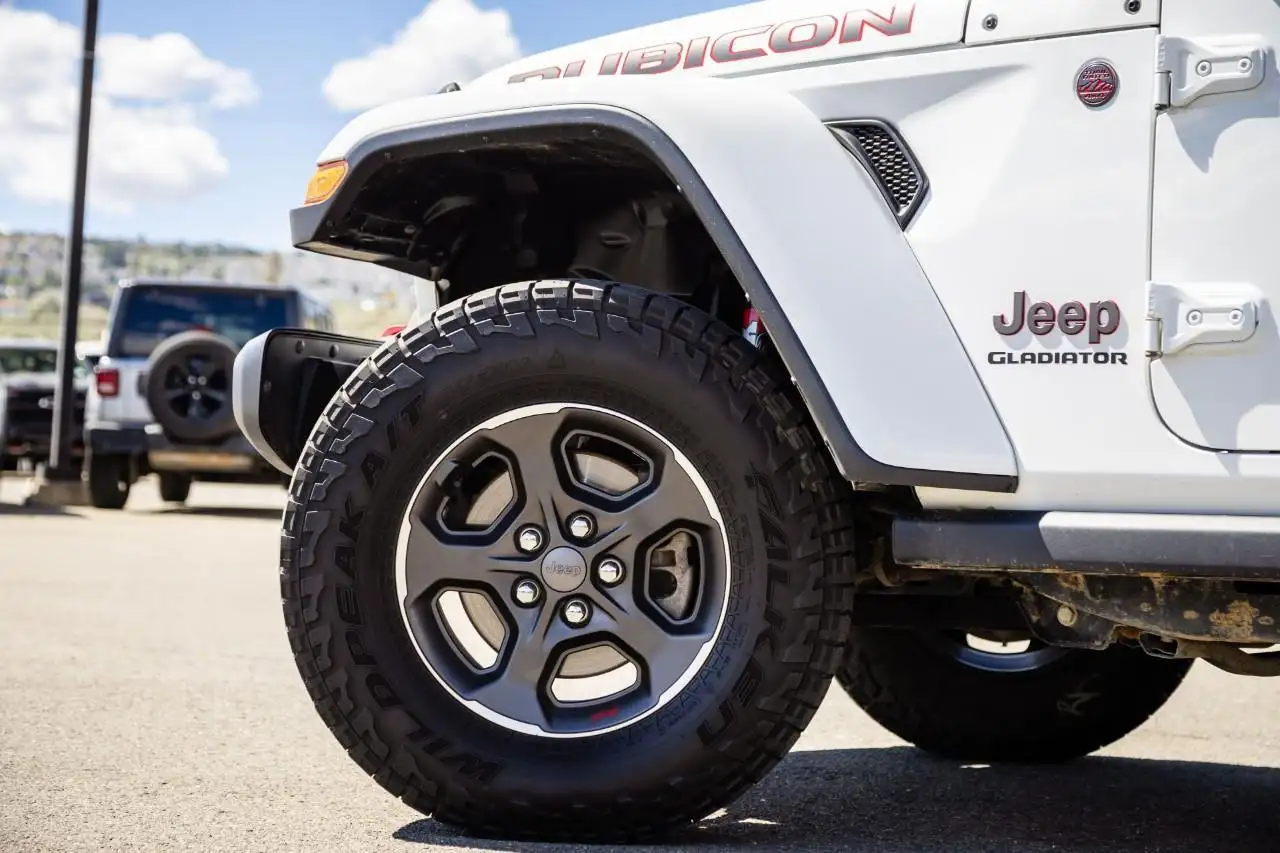 Jeep Gladiator photo Jeep Gladiator