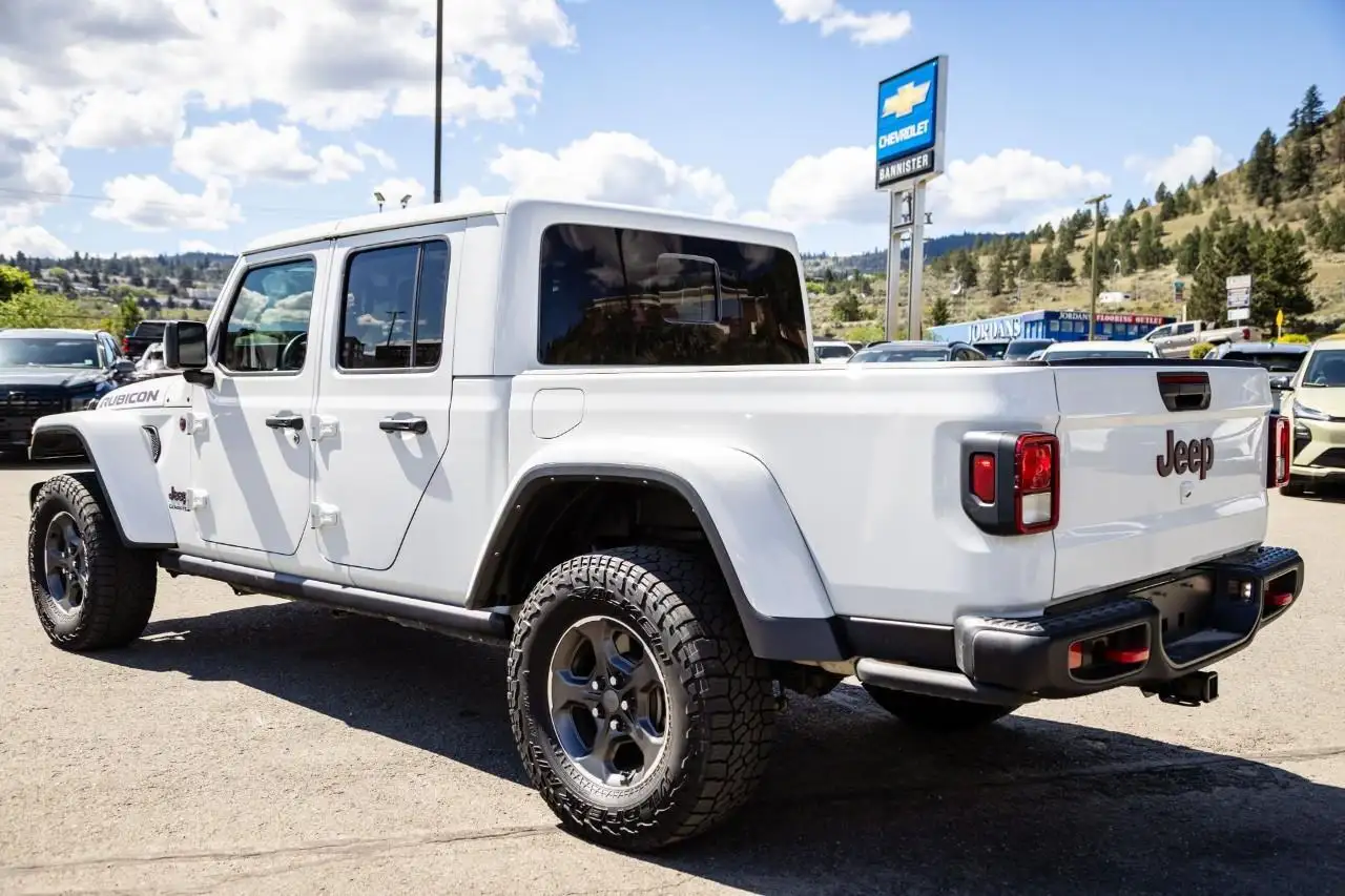 Jeep Gladiator photo Jeep Gladiator