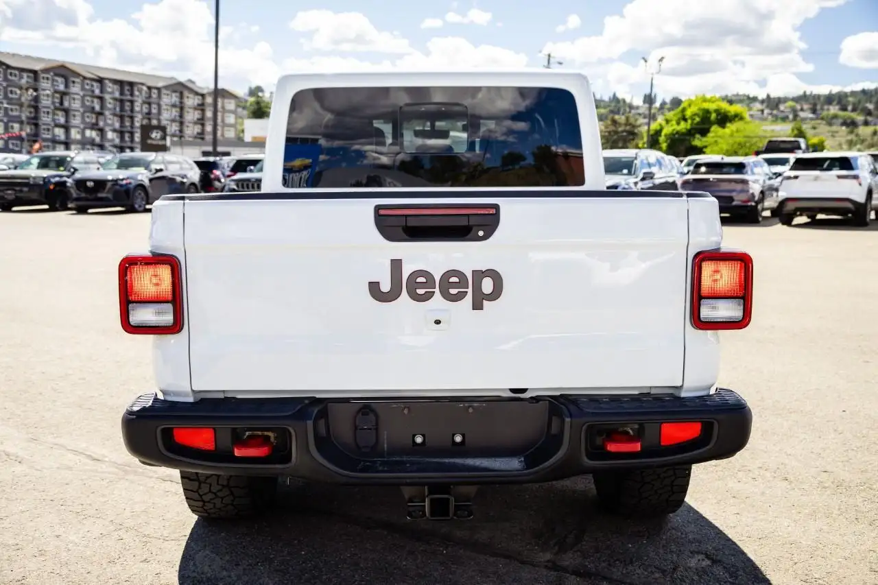 Jeep Gladiator photo Jeep Gladiator