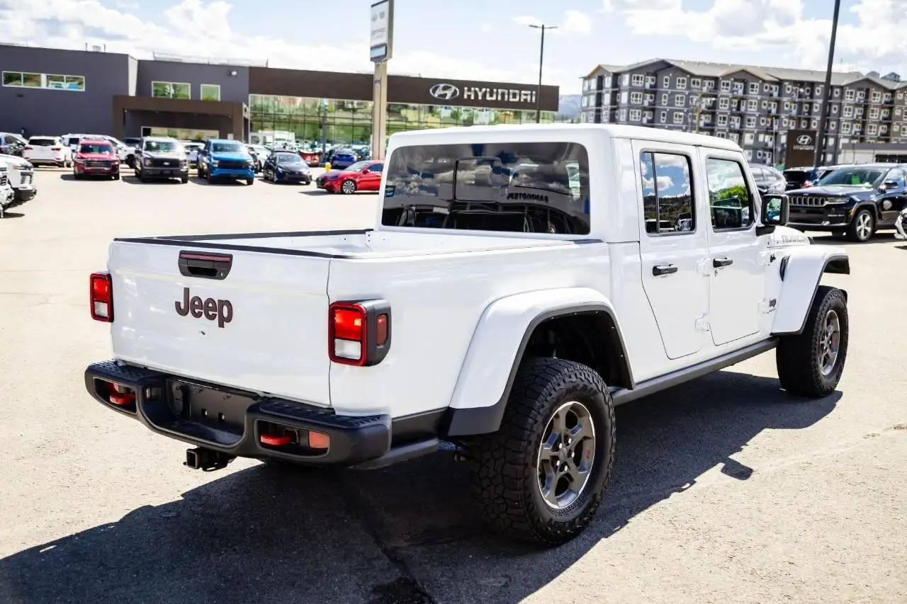 Jeep Gladiator photo Jeep Gladiator