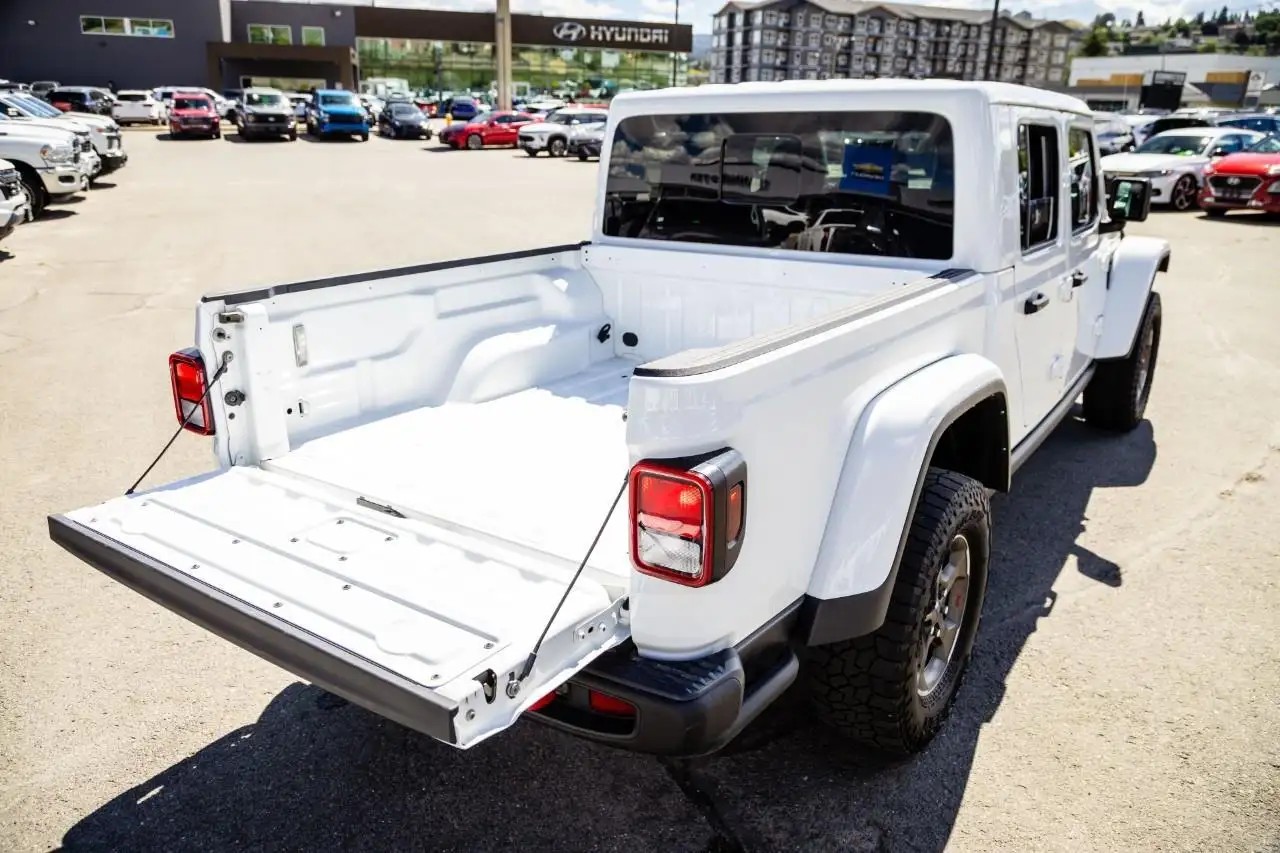 Jeep Gladiator photo Jeep Gladiator