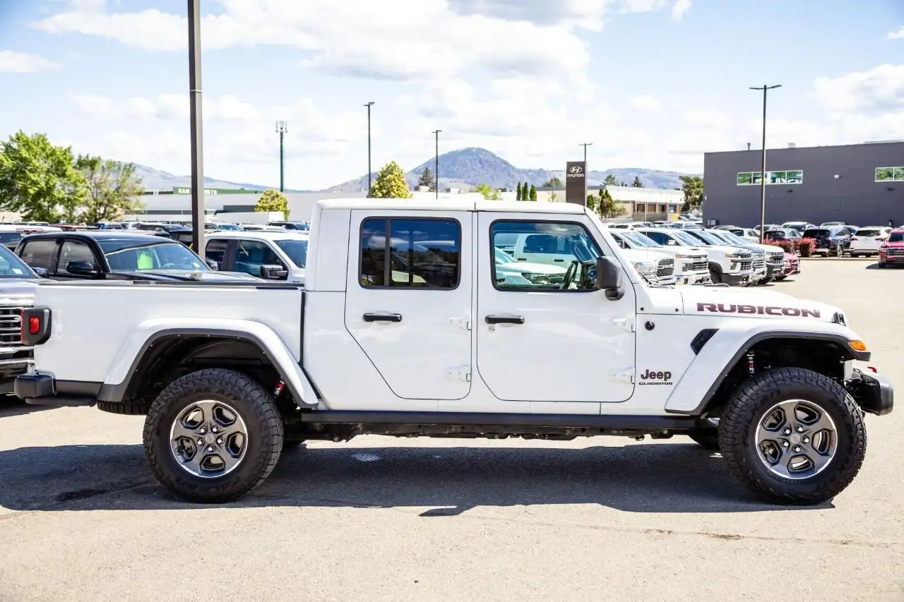 Jeep Gladiator photo Jeep Gladiator