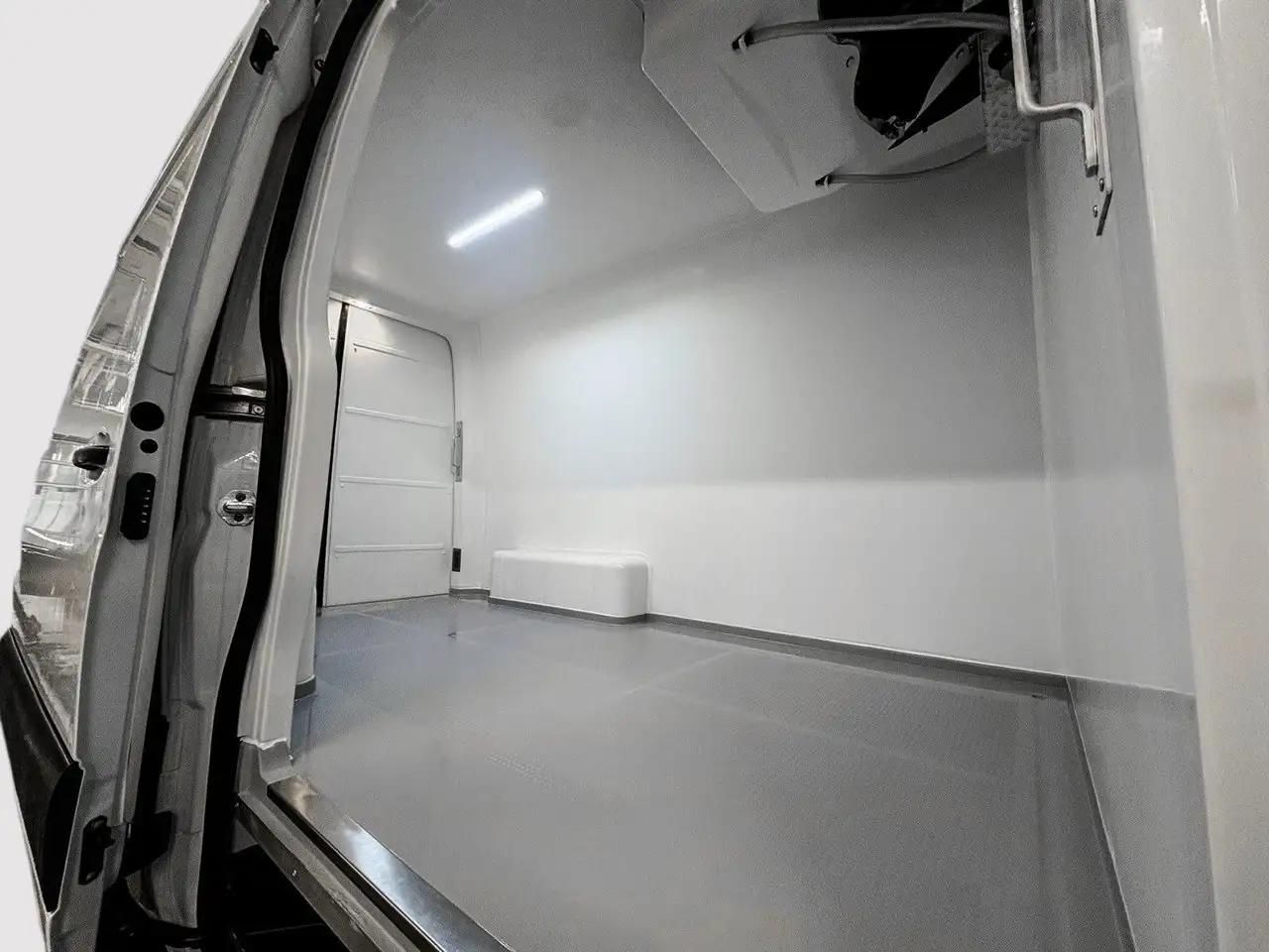 Mercedes-Benz Sprinter снимка Mercedes-Benz Sprinter