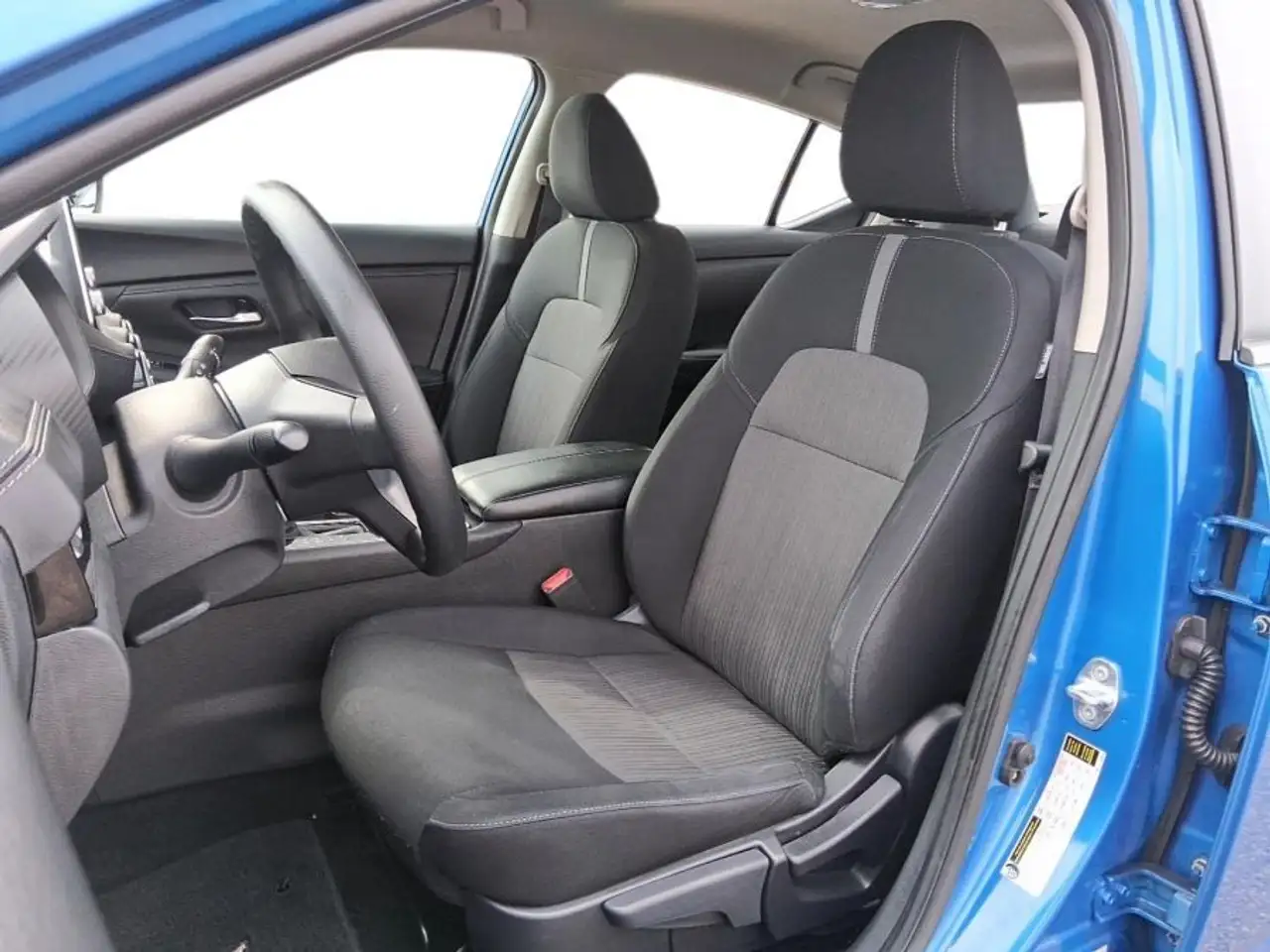 Nissan Sentra снимка Nissan Sentra