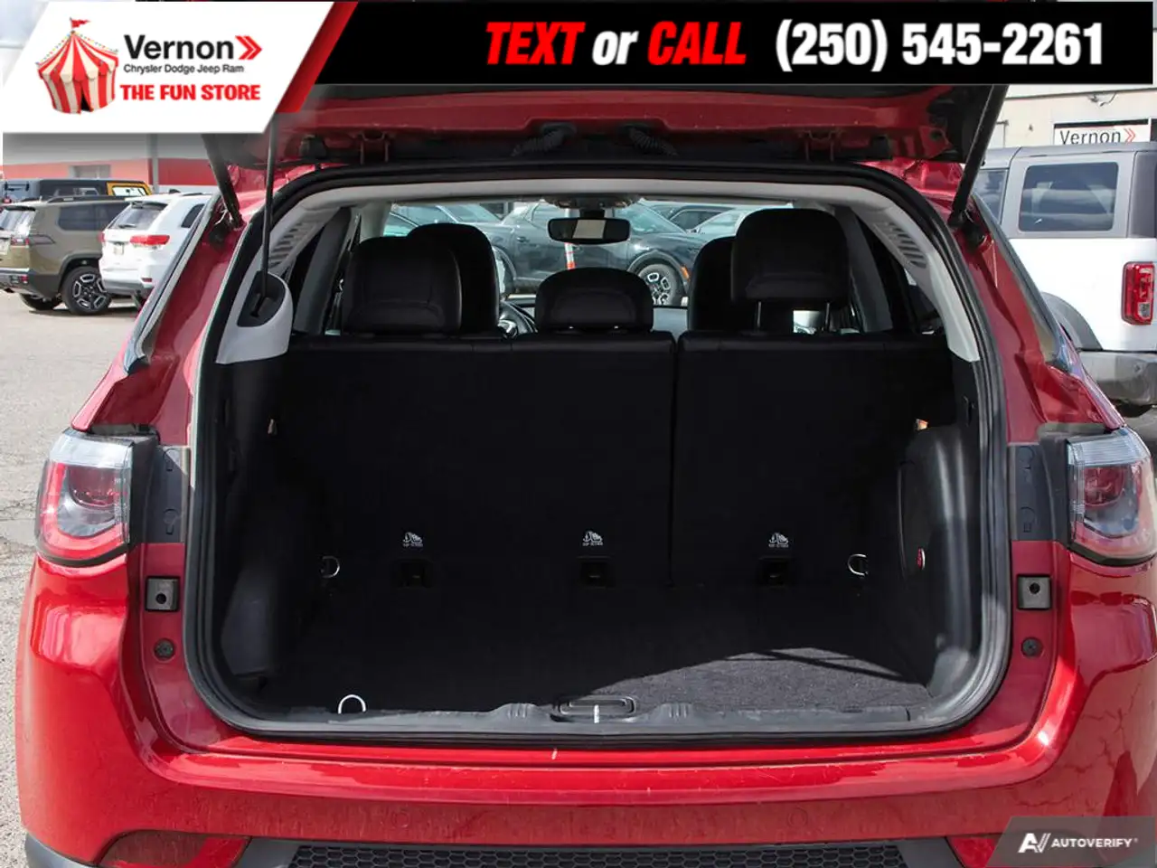 Jeep Compass photo Jeep Compass