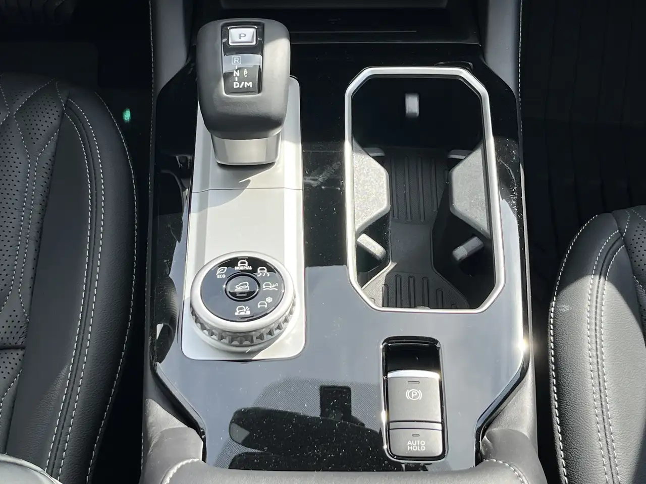 Mitsubishi Outlander снимка Mitsubishi Outlander