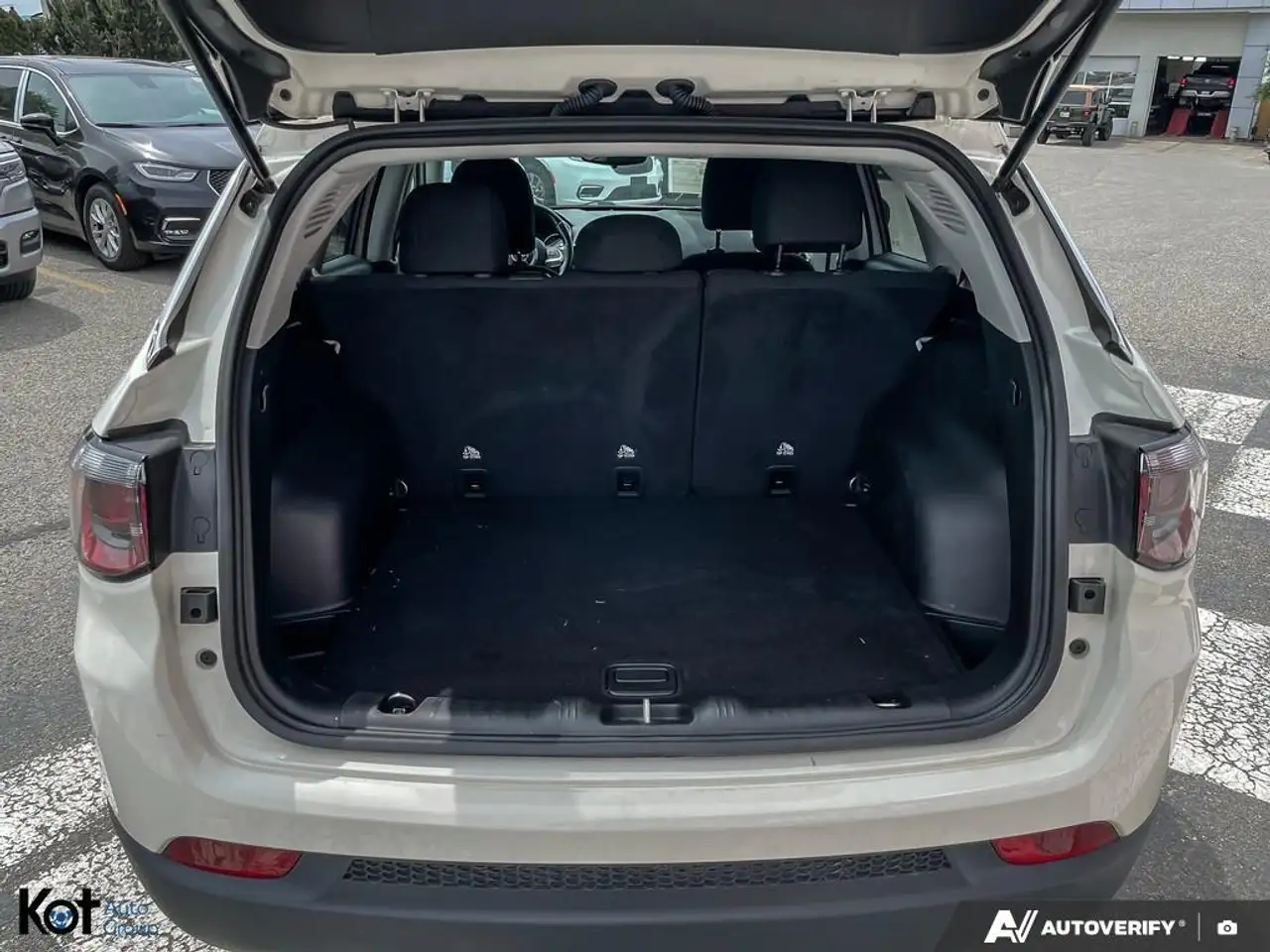 Jeep Compass снимка Jeep Compass