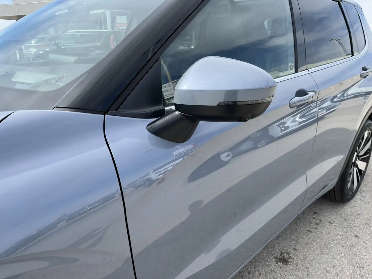 Mitsubishi Outlander снимка Mitsubishi Outlander
