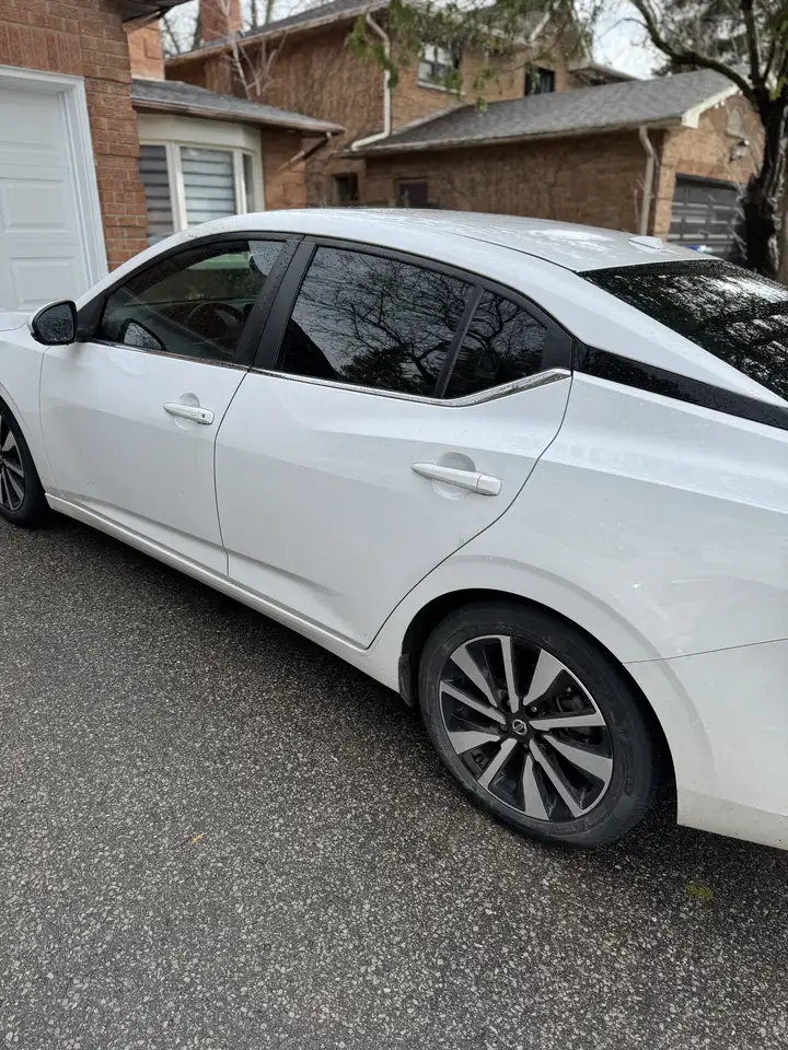 Nissan Sentra снимка Nissan Sentra