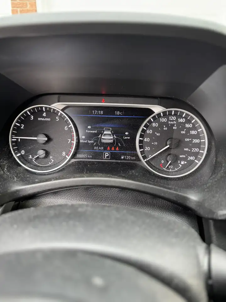 Nissan Sentra снимка Nissan Sentra