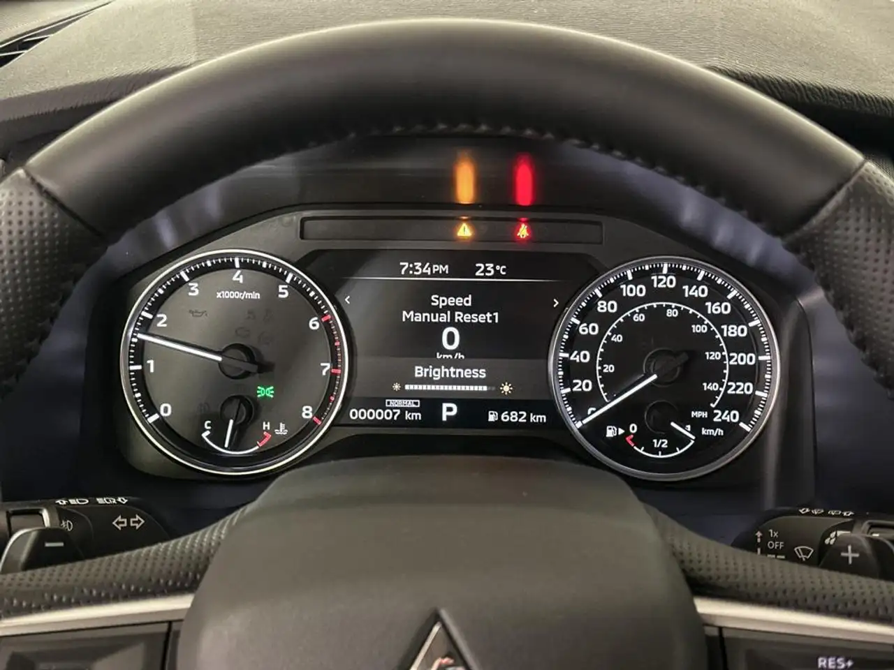 Mitsubishi Outlander снимка Mitsubishi Outlander