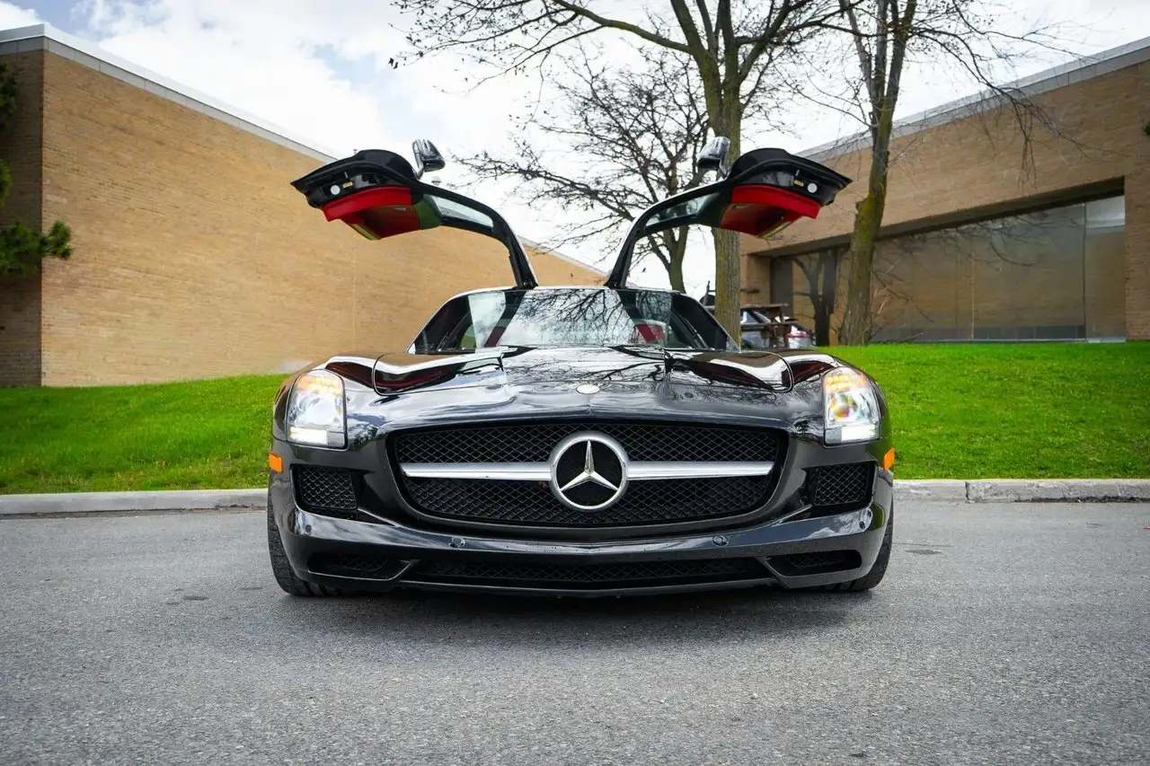 Mercedes-Benz SLS снимка Mercedes-Benz SLS