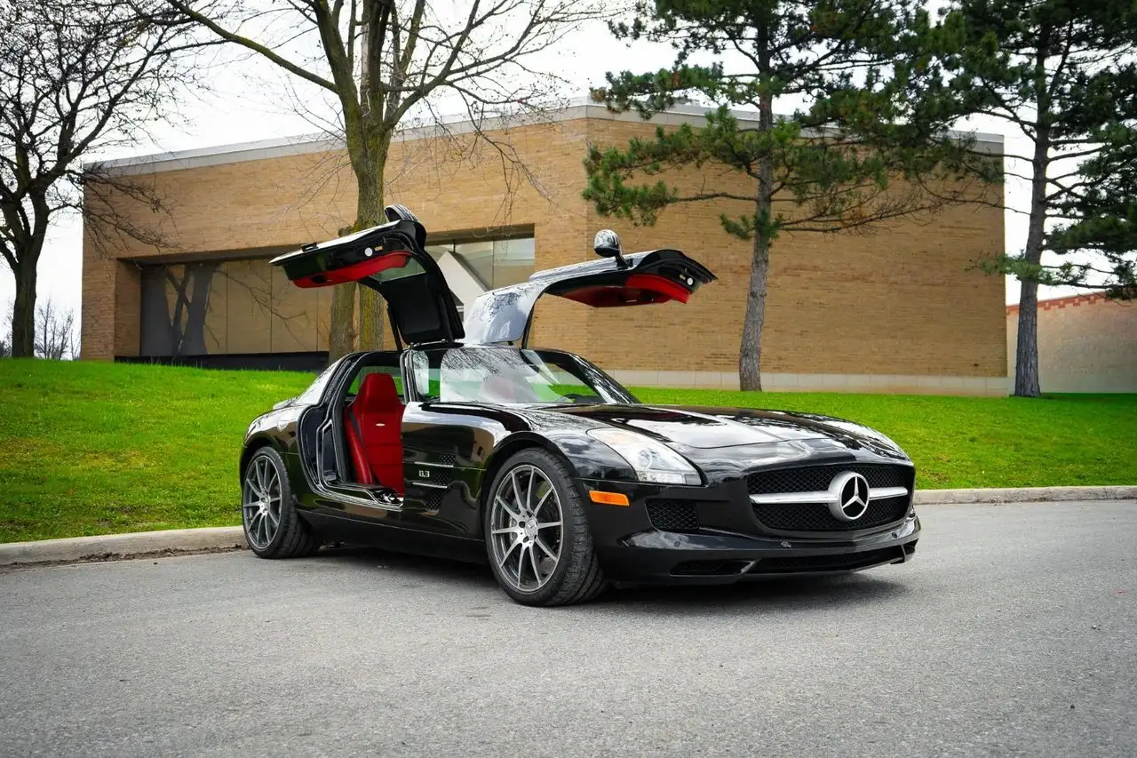 Mercedes-Benz SLS снимка Mercedes-Benz SLS
