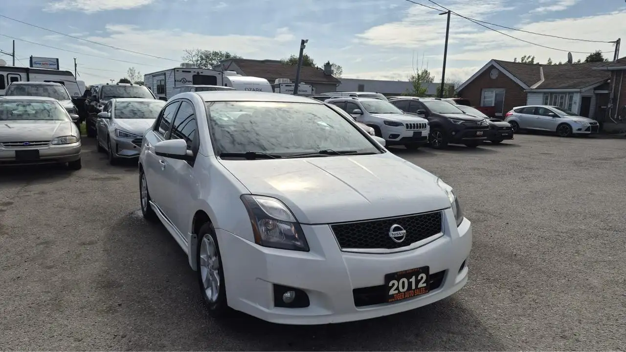 Nissan Sentra снимка Nissan Sentra