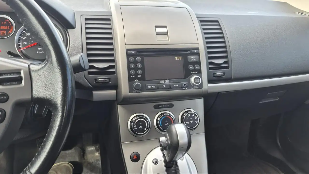 Nissan Sentra снимка Nissan Sentra