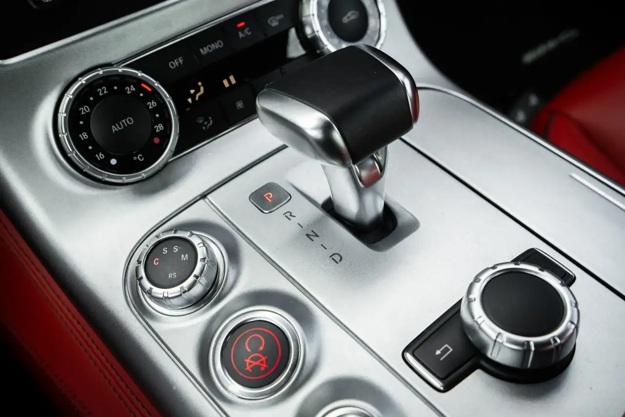 Mercedes-Benz SLS снимка Mercedes-Benz SLS