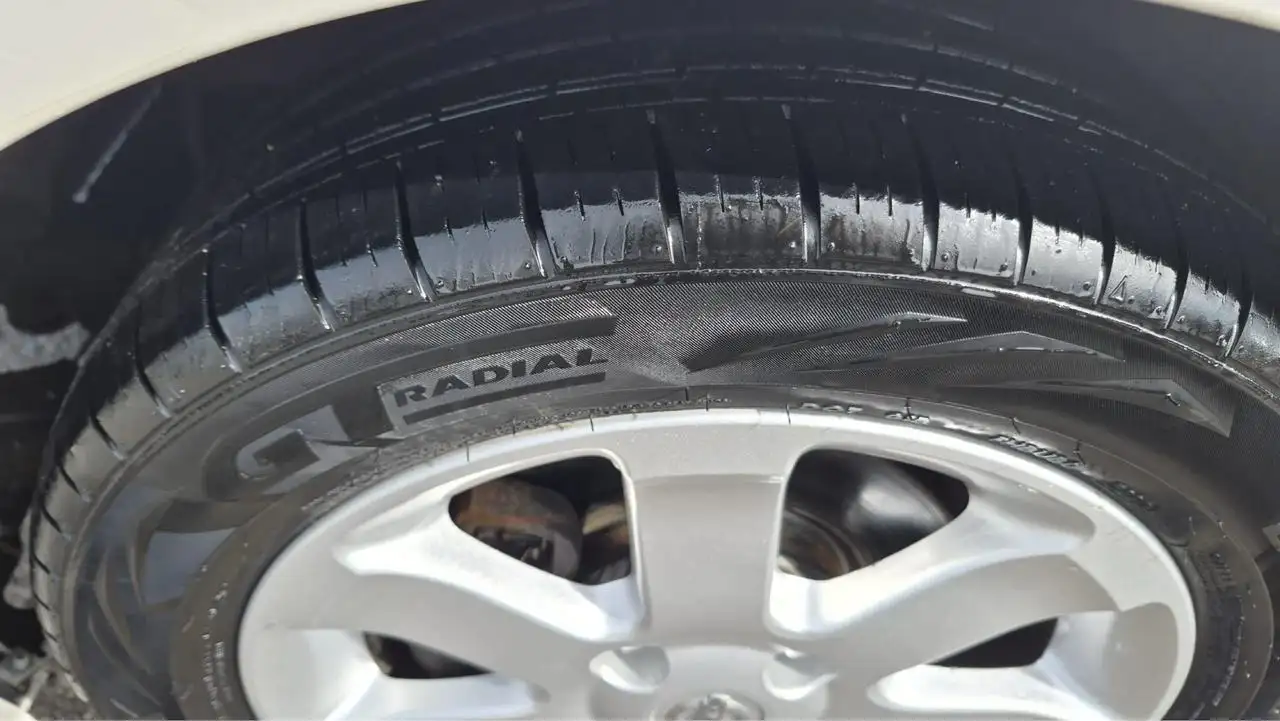 Nissan Sentra снимка Nissan Sentra