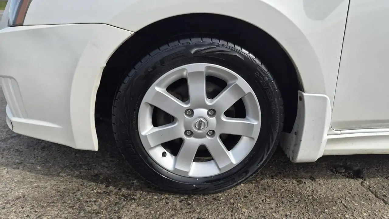 Nissan Sentra снимка Nissan Sentra