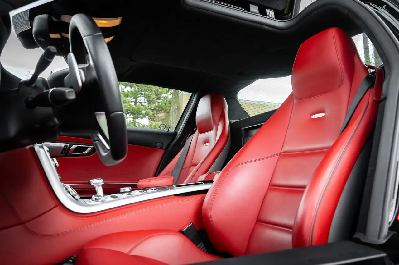 Mercedes-Benz SLS снимка Mercedes-Benz SLS