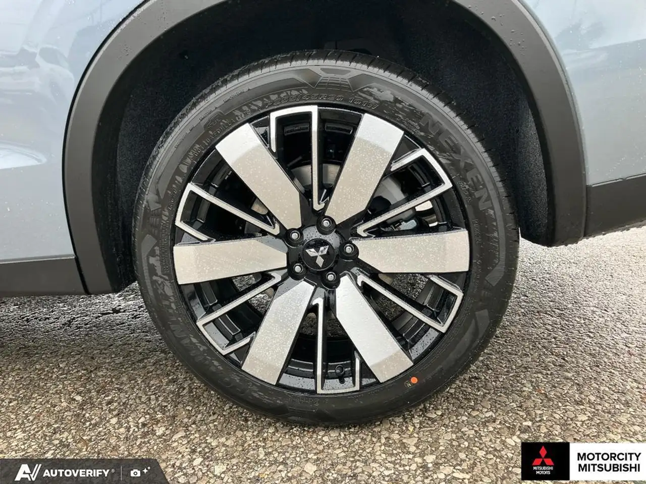 Mitsubishi Outlander снимка Mitsubishi Outlander