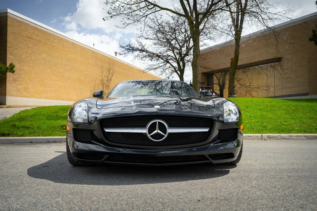 Mercedes-Benz SLS снимка Mercedes-Benz SLS