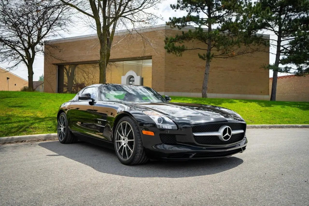 Mercedes-Benz SLS снимка Mercedes-Benz SLS
