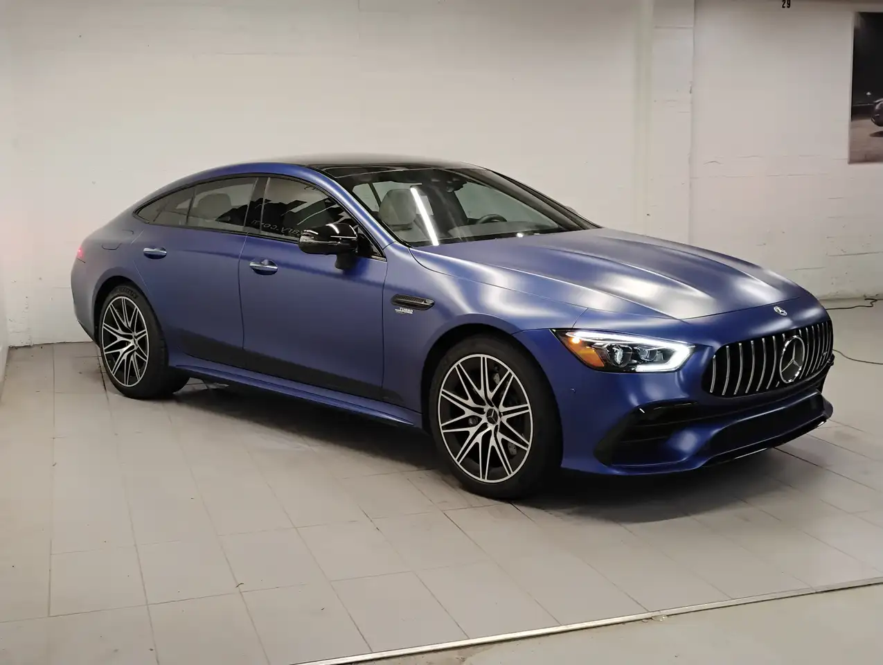 Mercedes-Benz AMG GT снимка Mercedes-Benz AMG GT