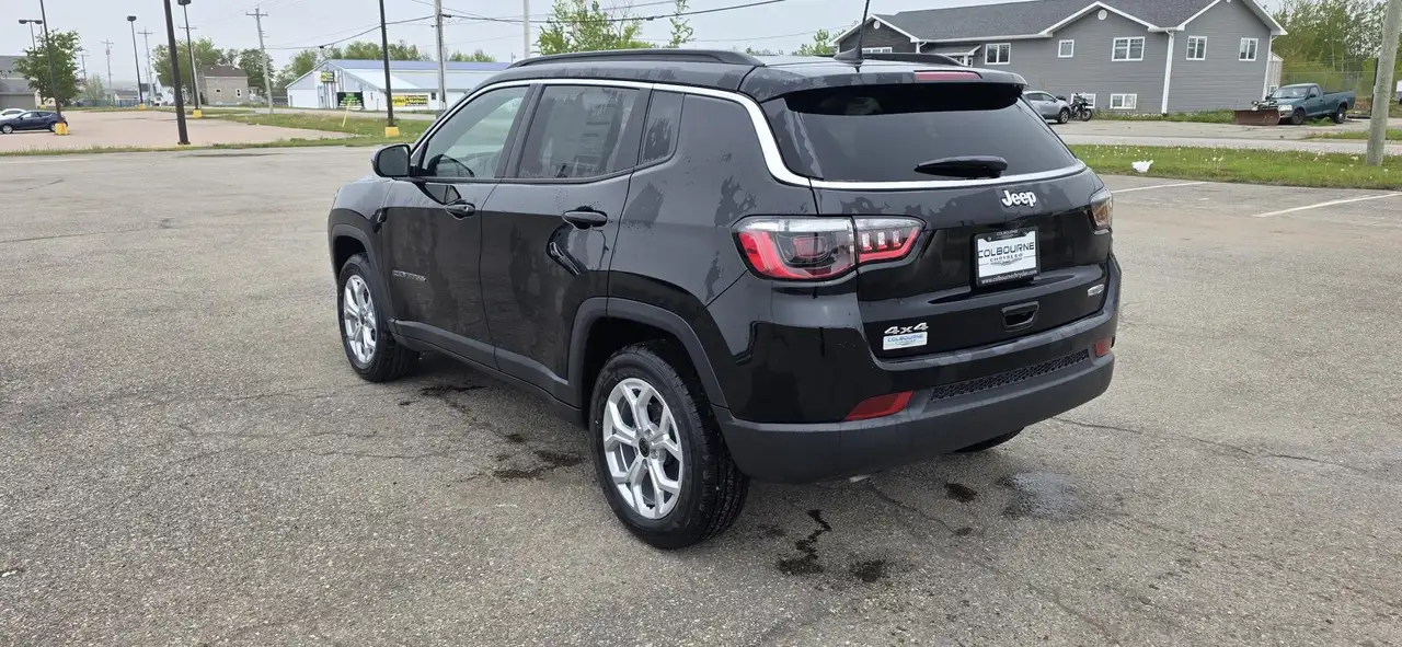 Jeep Compass снимка Jeep Compass