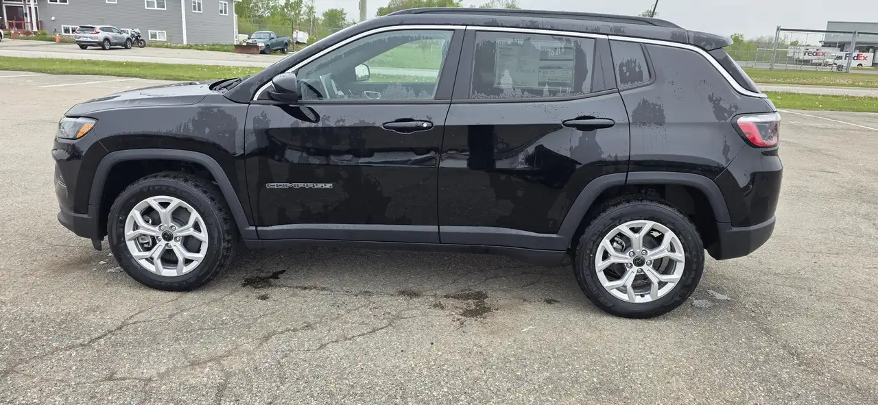 Jeep Compass снимка Jeep Compass