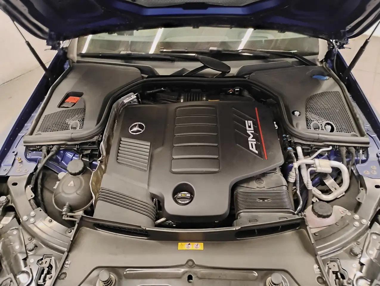 Mercedes-Benz AMG GT снимка Mercedes-Benz AMG GT