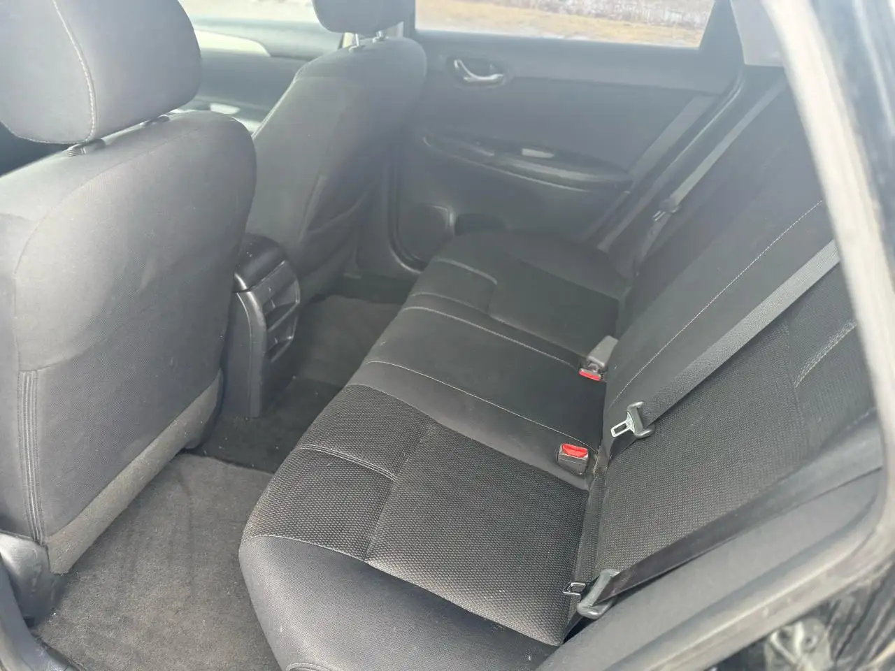 Nissan Sentra снимка Nissan Sentra