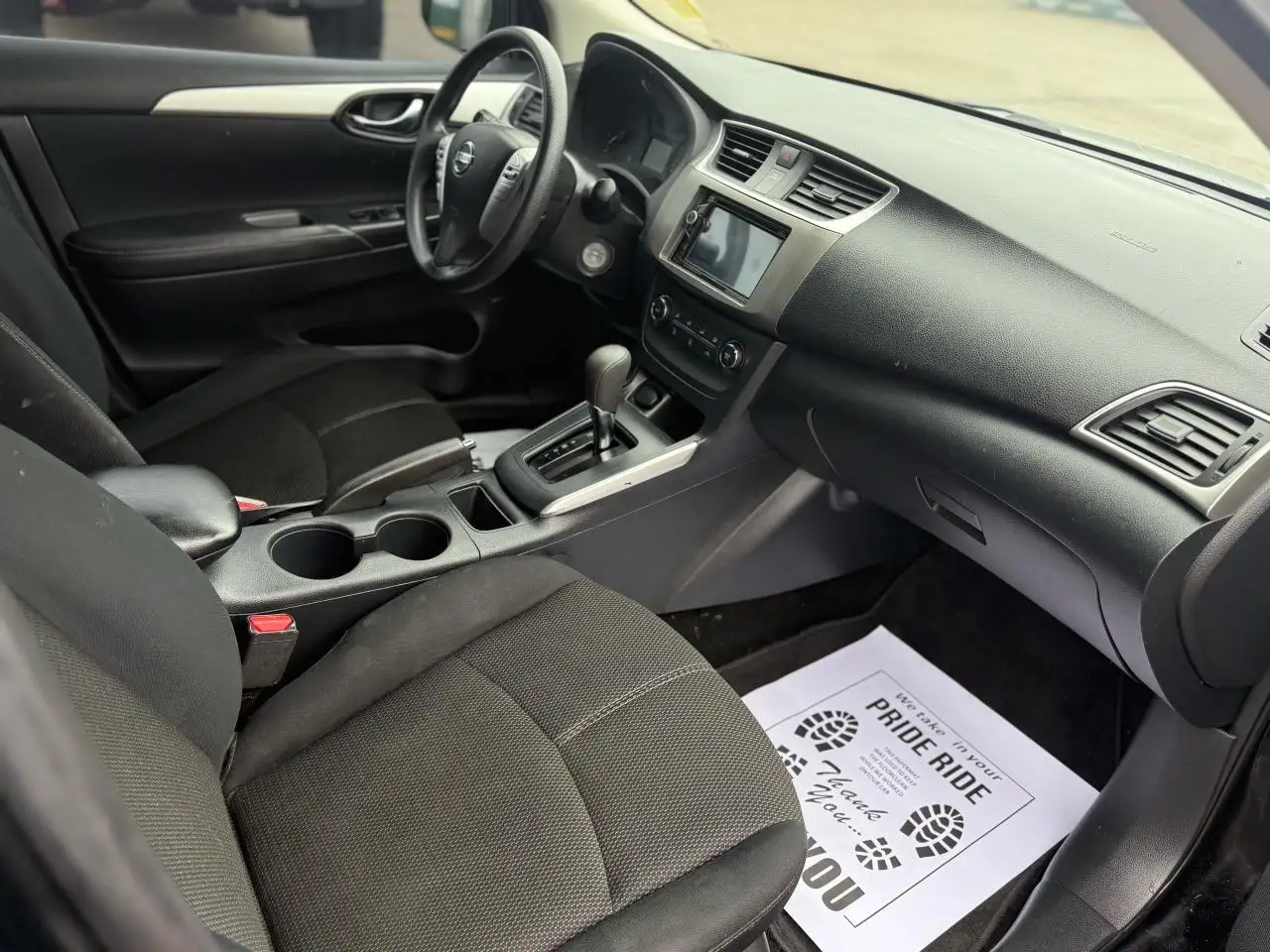 Nissan Sentra снимка Nissan Sentra