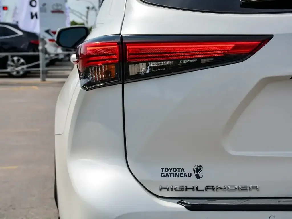 Toyota Highlander снимка Toyota Highlander